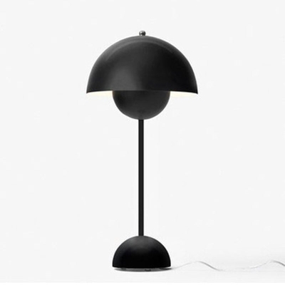 Minimalistische Tischlampe aus Metall, kreative Nebenlampe