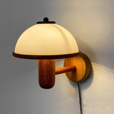 Vintage Wandlampe aus Holz mit Glasschirm