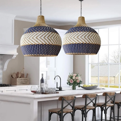 Designtrends für handgewebte blau-weiße Rattan-Pendelleuchten