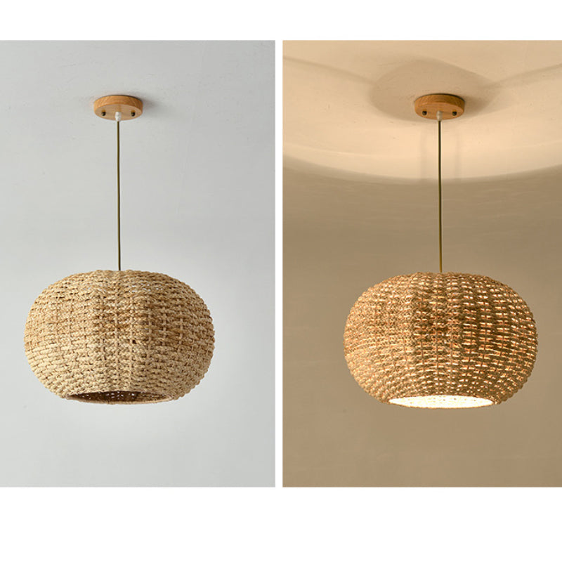 Hängeleuchten aus Rattanstroh mit rundem Lampenschirm