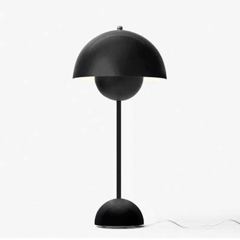 Minimalistische Tischlampe aus Metall, kreative Nebenlampe