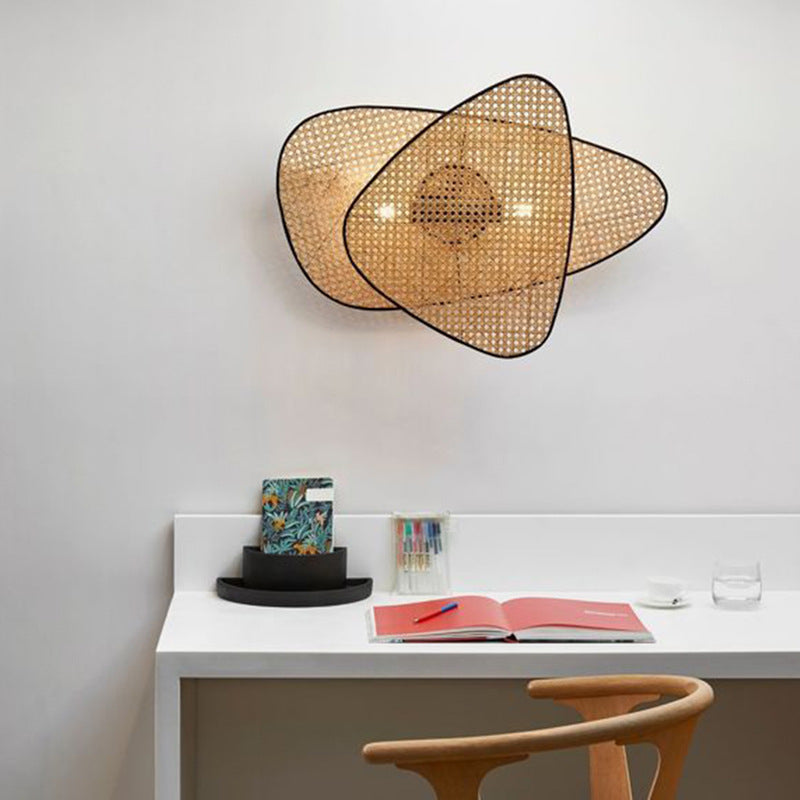 Kreative Schlafzimmer-Nachttisch-Wandlampe aus Rattan gewebt