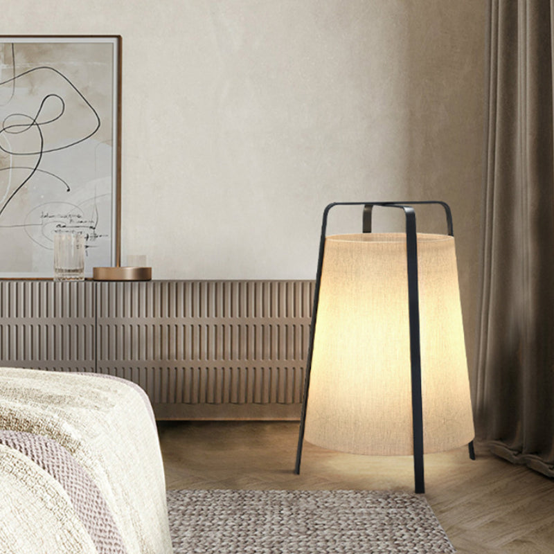 Stoff-Stehlampe für Wohnzimmer