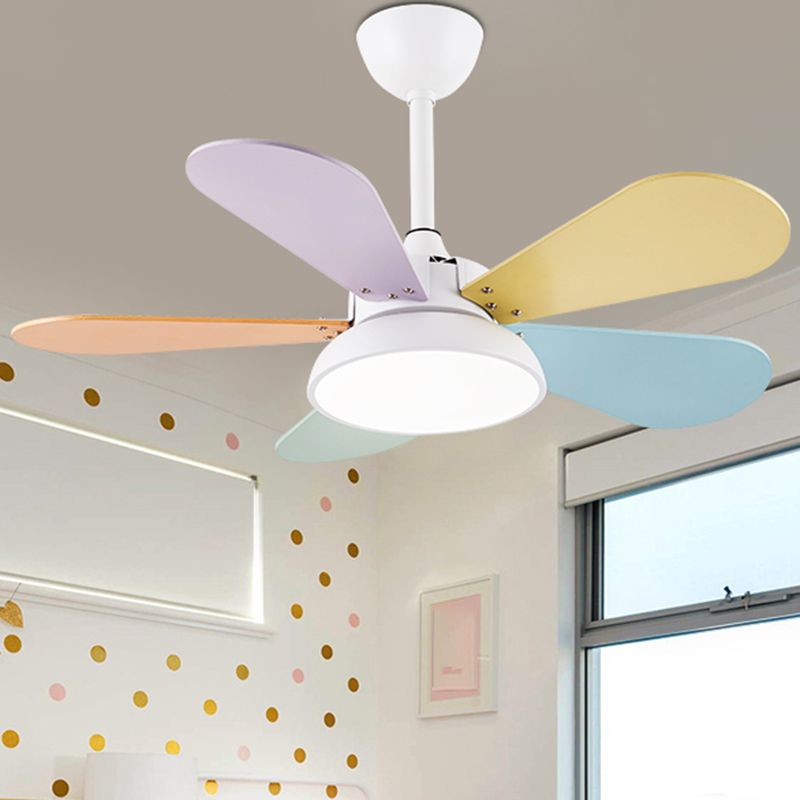 LED-Deckenventilatorlampe aus Metall im nordischen Stil für Kinderzimmer
