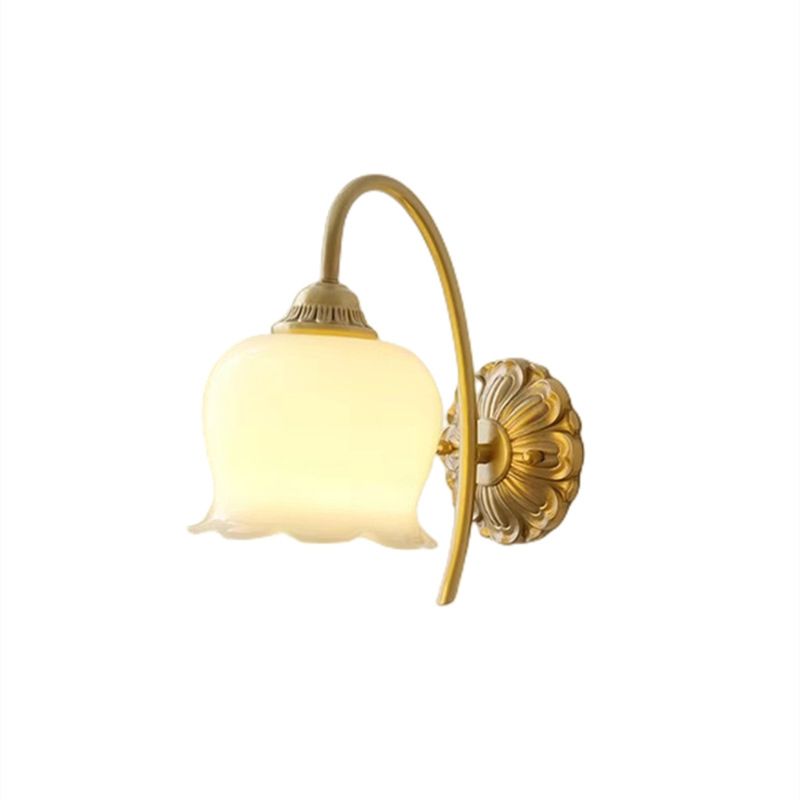 Moderne Wandleuchte aus Metall in Blumenform