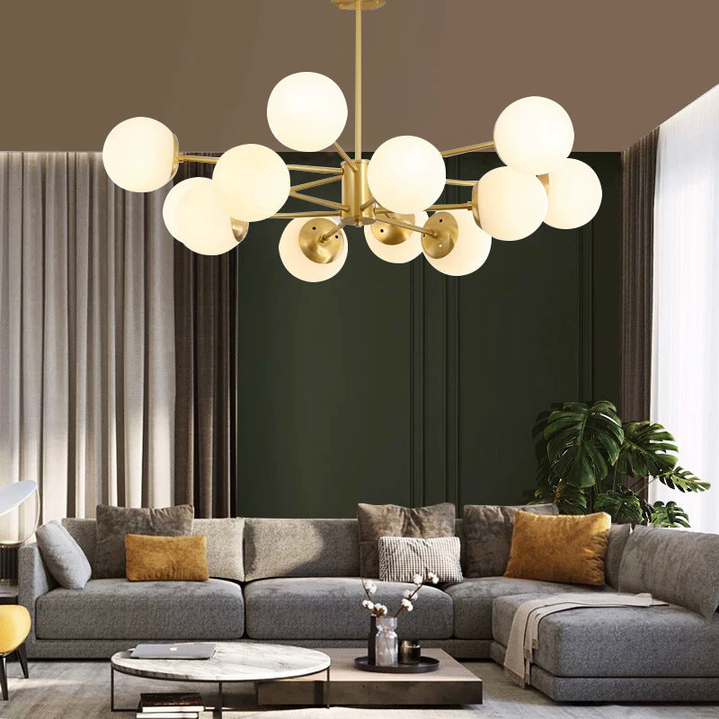 Goldene molekulare Kronleuchterlampe mit 12 Lichtern und weißem Glaskugelschirm