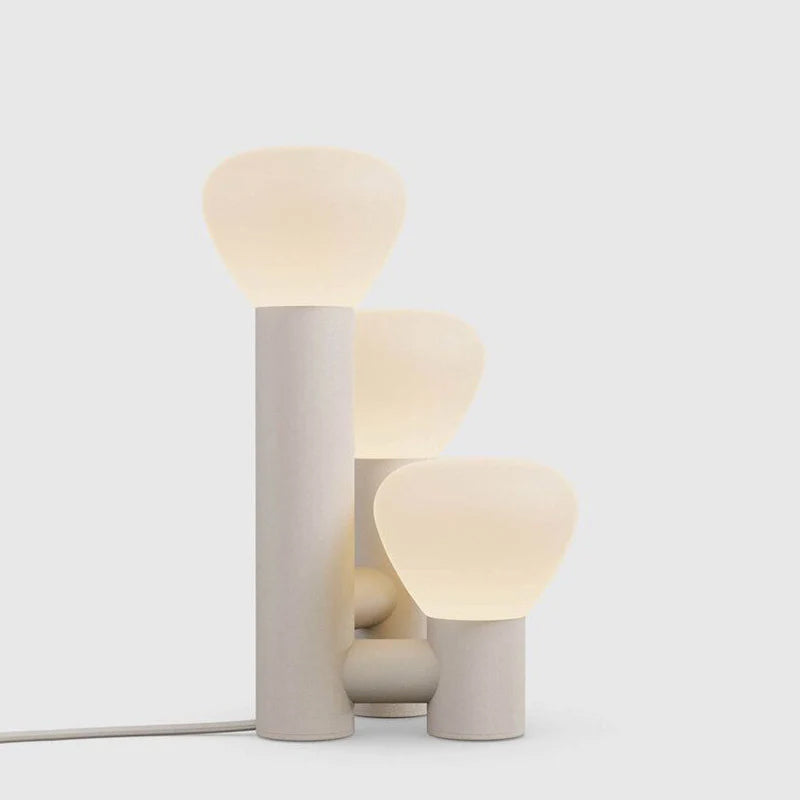 Tischlampe im minimalistischen Stil mit 3 Leuchten in Rot/Grün/Weiß