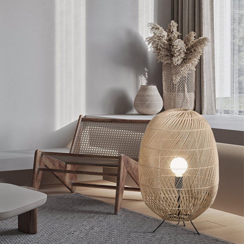 Natürliche Rattan-Midi-Stehlampe für das Wohnzimmer