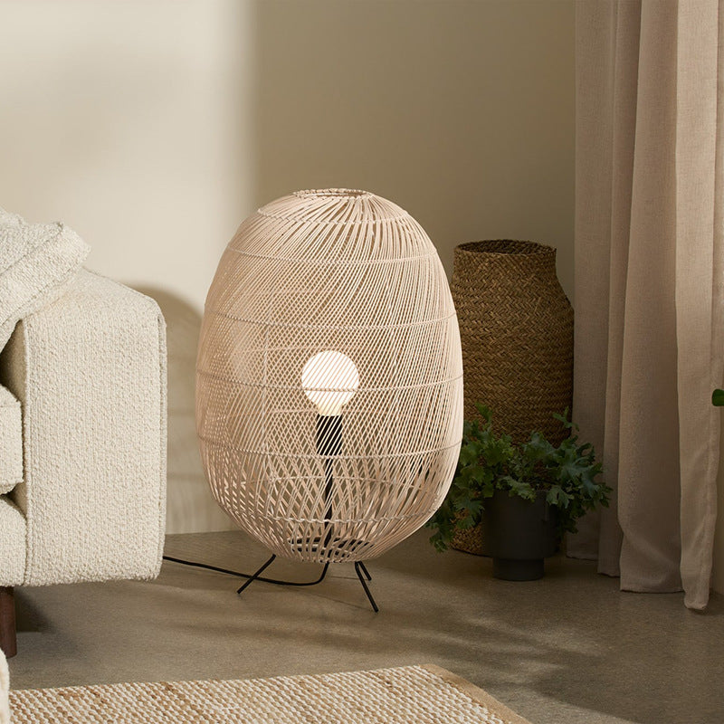 Natürliche Rattan-Midi-Stehlampe für das Wohnzimmer