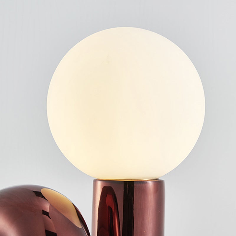 Nordische Tischlampe neben Nachttischlampe für Schlafzimmer