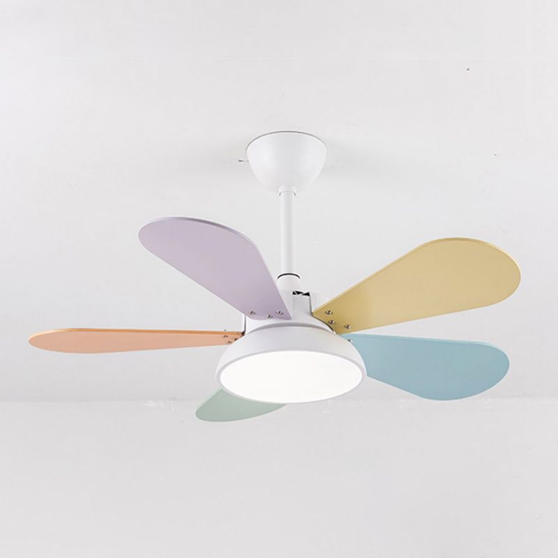 LED-Deckenventilatorlampe aus Metall im nordischen Stil für Kinderzimmer