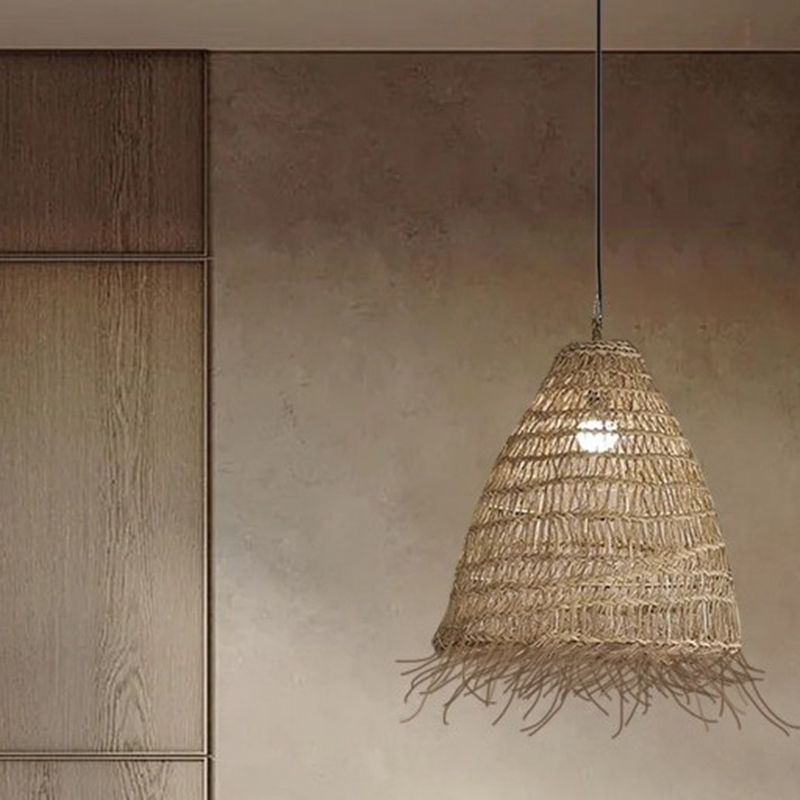 Moderne kegelförmige Pendelleuchte aus Rattan