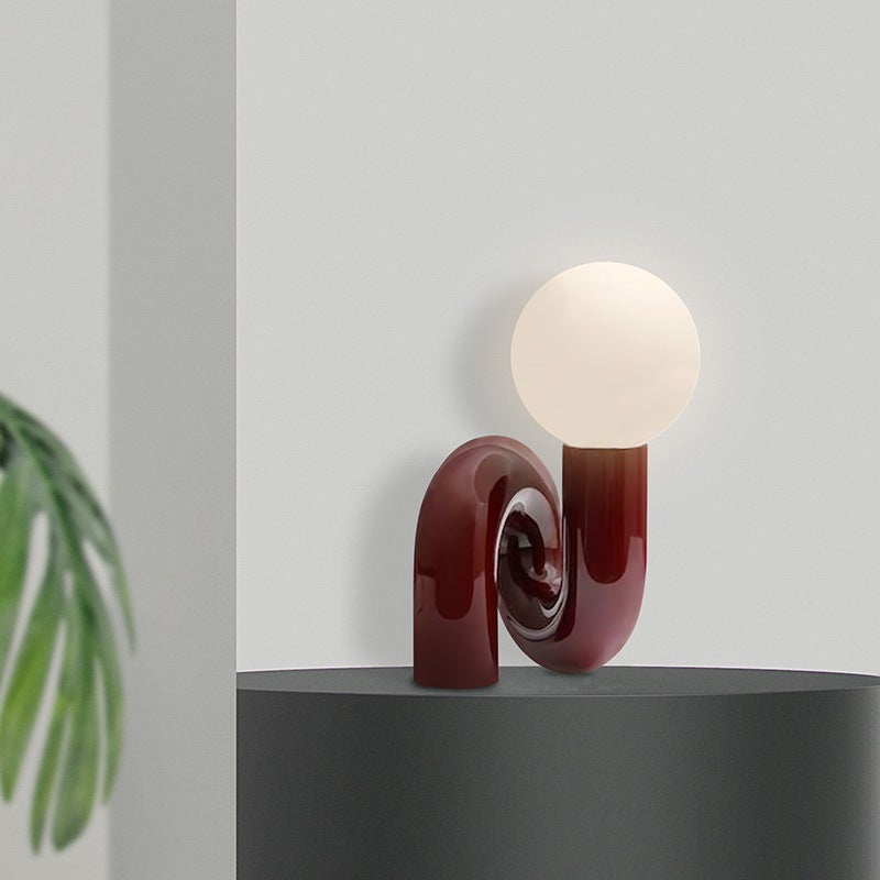 Nordische Tischlampe neben Nachttischlampe für Schlafzimmer