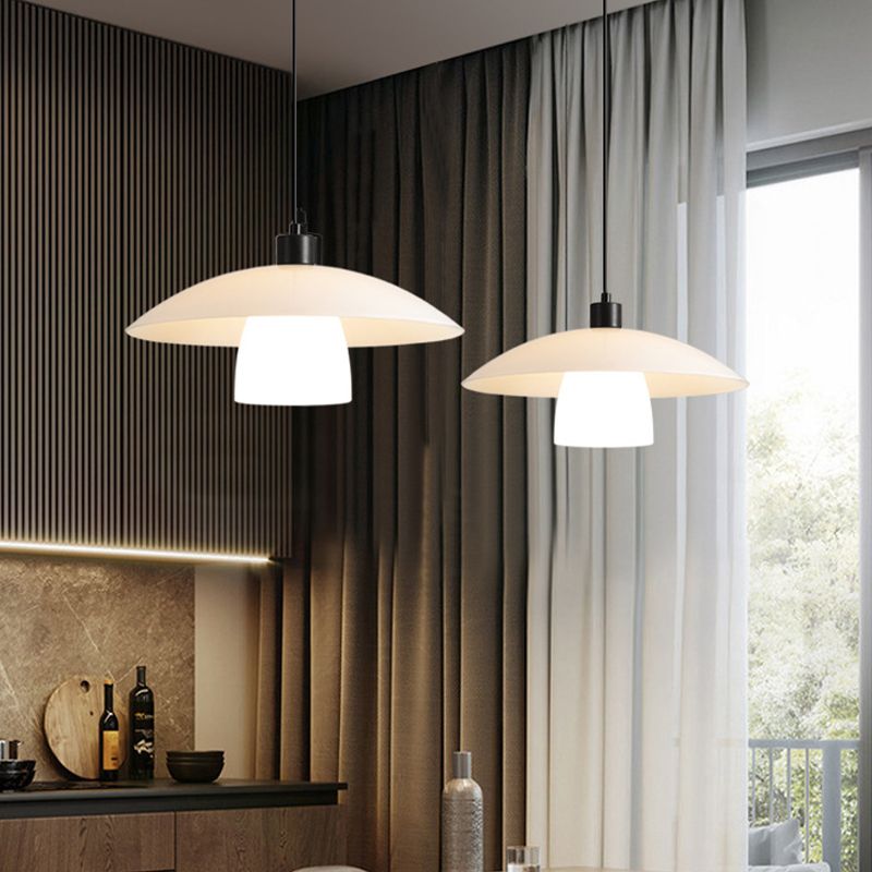 Moderne hängende Pendelleuchte aus Glas