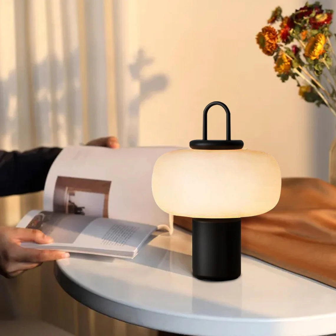 Nordische minimalistische schwarze Tischlampe