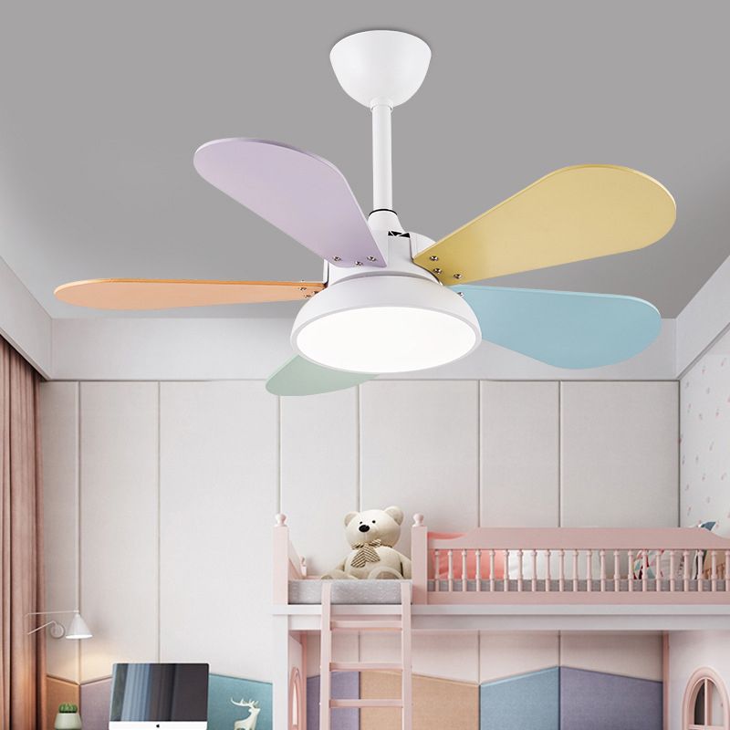 LED-Deckenventilatorlampe aus Metall im nordischen Stil für Kinderzimmer