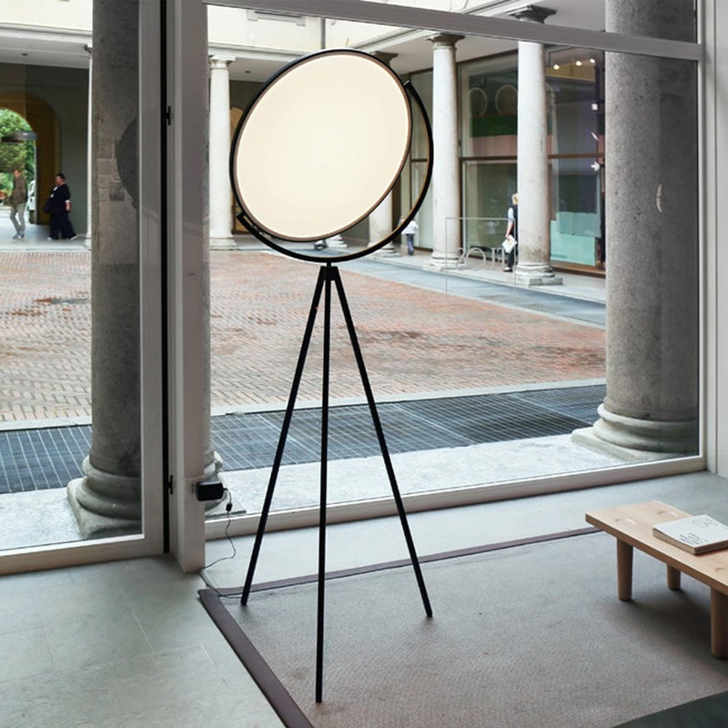 Minimalistische Stehlampe