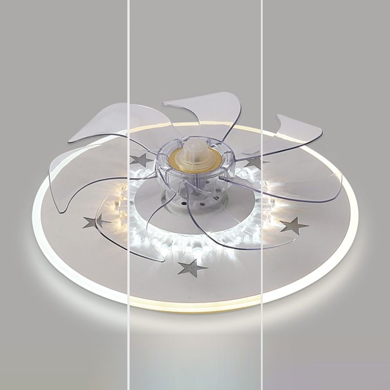 Weiße Stern-Deckenventilatorlampe im nordischen Stil