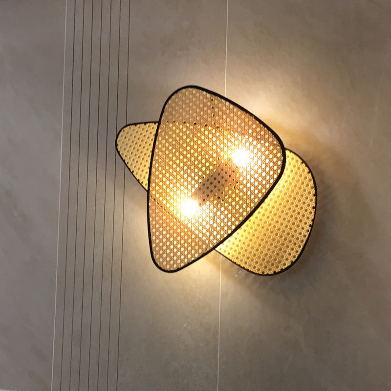 Kreative Schlafzimmer-Nachttisch-Wandlampe aus Rattan gewebt