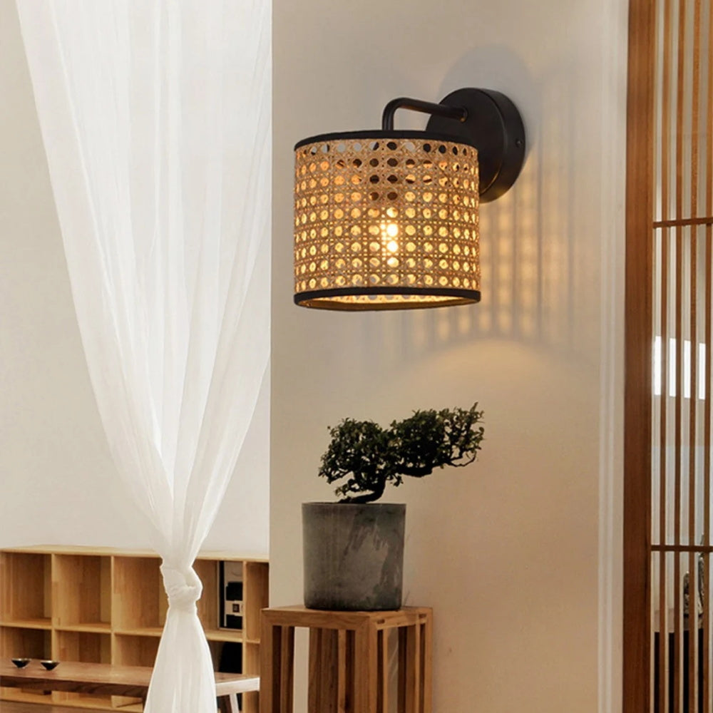 Wandleuchte mit kreativer Persönlichkeit aus Rattan