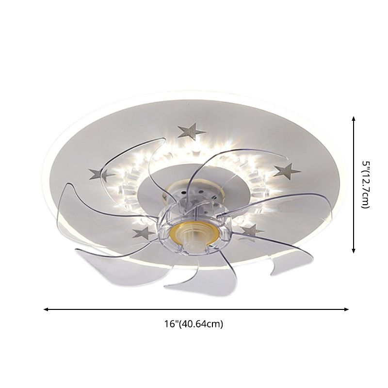 Weiße Stern-Deckenventilatorlampe im nordischen Stil
