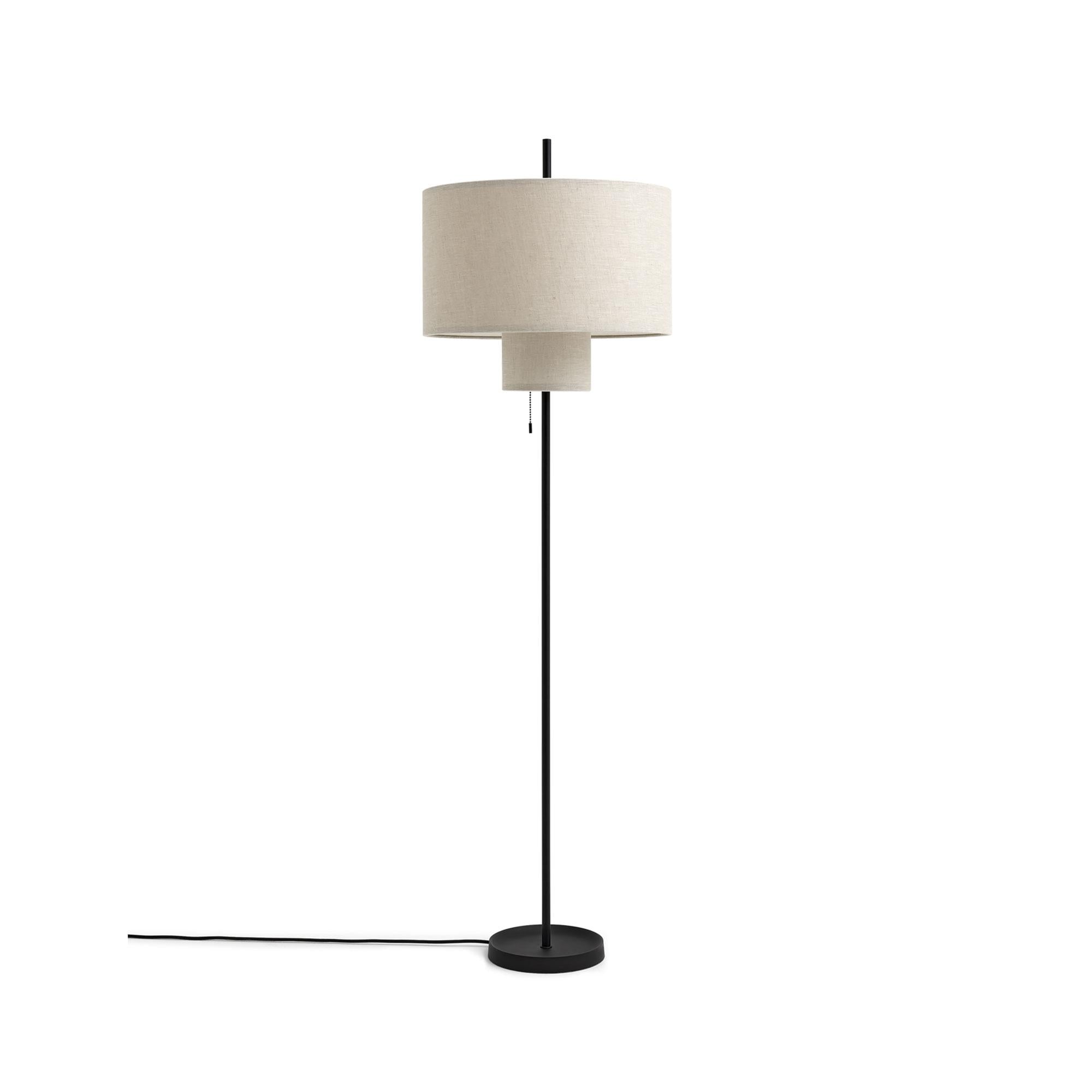 Weiße moderne Stehlampe aus Metall mit Stoffschirm