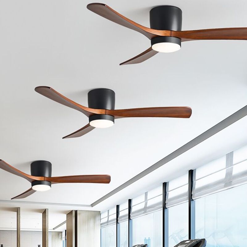 Zeitgenössische Deckenventilatorleuchte aus Holz mit LED-Deckeneinbau