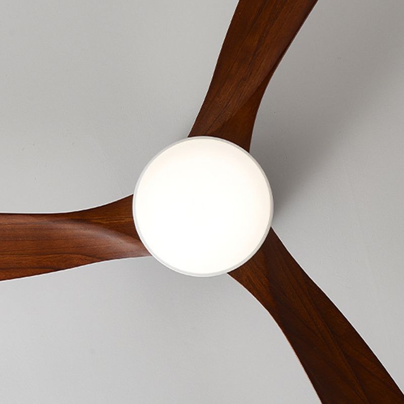 Zeitgenössische Deckenventilatorleuchte aus Holz mit LED-Deckeneinbau