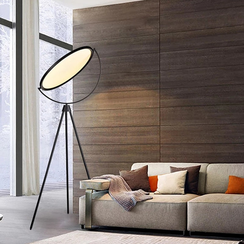 Minimalistische Stehlampe