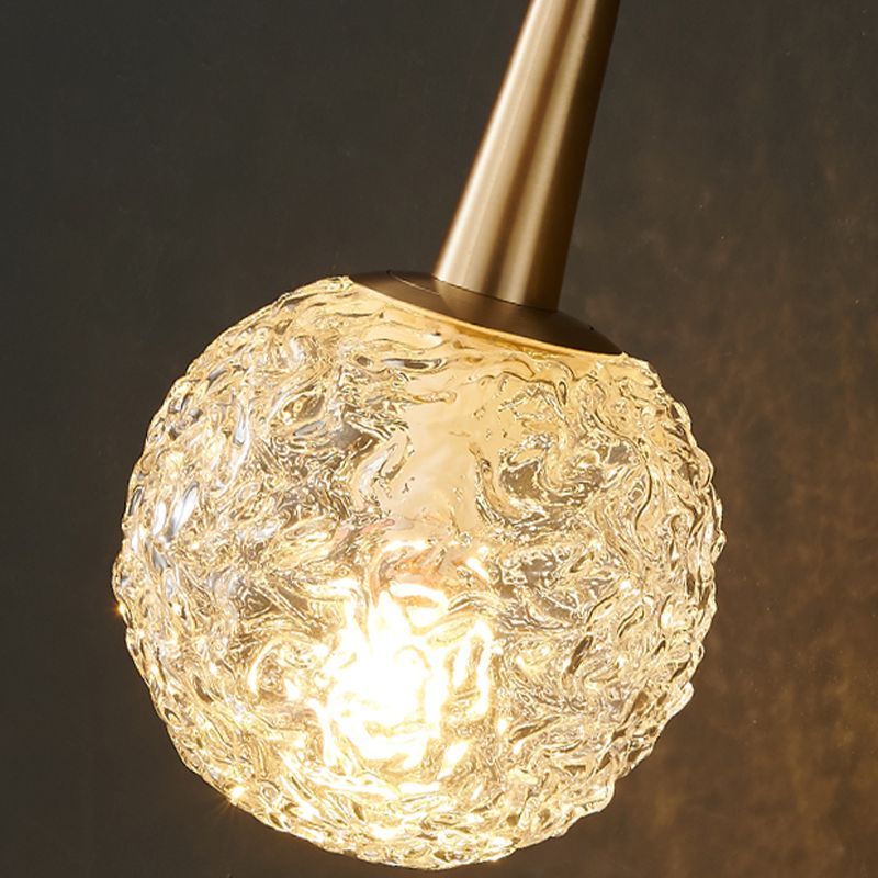 Kreative Wandleuchte aus Glas mit langem Arm