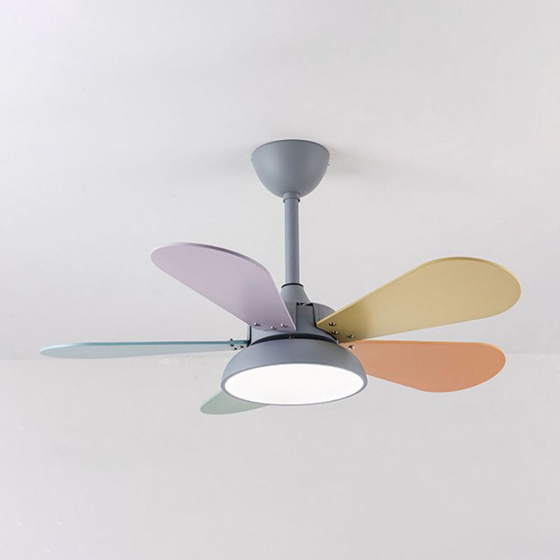 LED-Deckenventilatorlampe aus Metall im nordischen Stil für Kinderzimmer