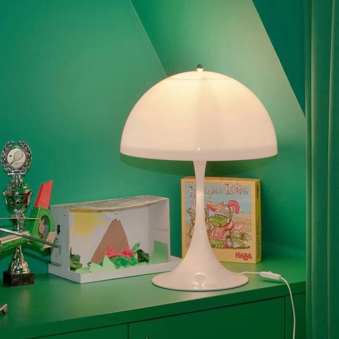 Nordische weiße Pilz-Tischlampe