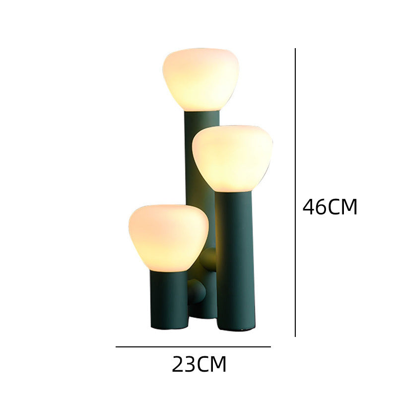 Tischlampe im minimalistischen Stil mit 3 Leuchten in Rot/Grün/Weiß