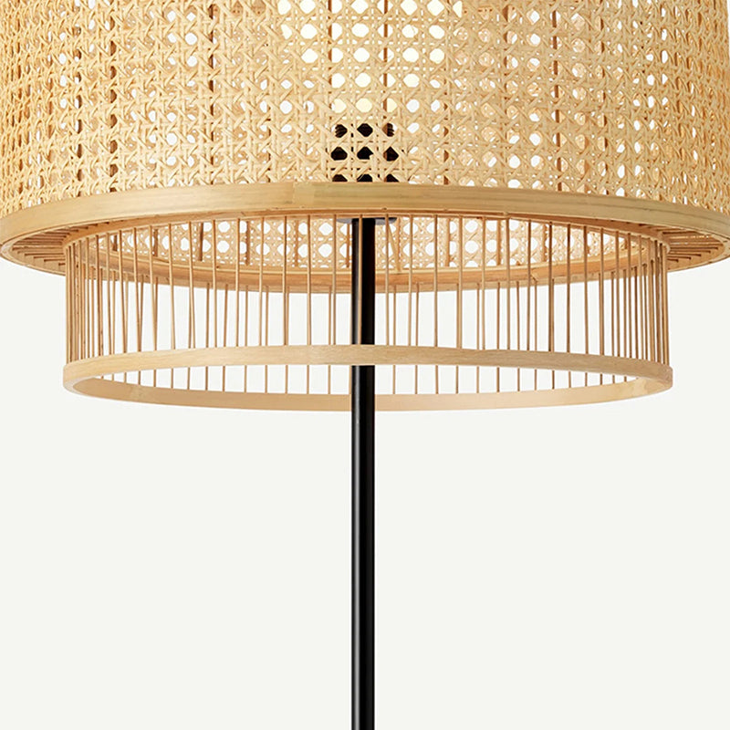 Handgeflochtene Rattan-Stehlampen und Tischlampen im Vintage-Design