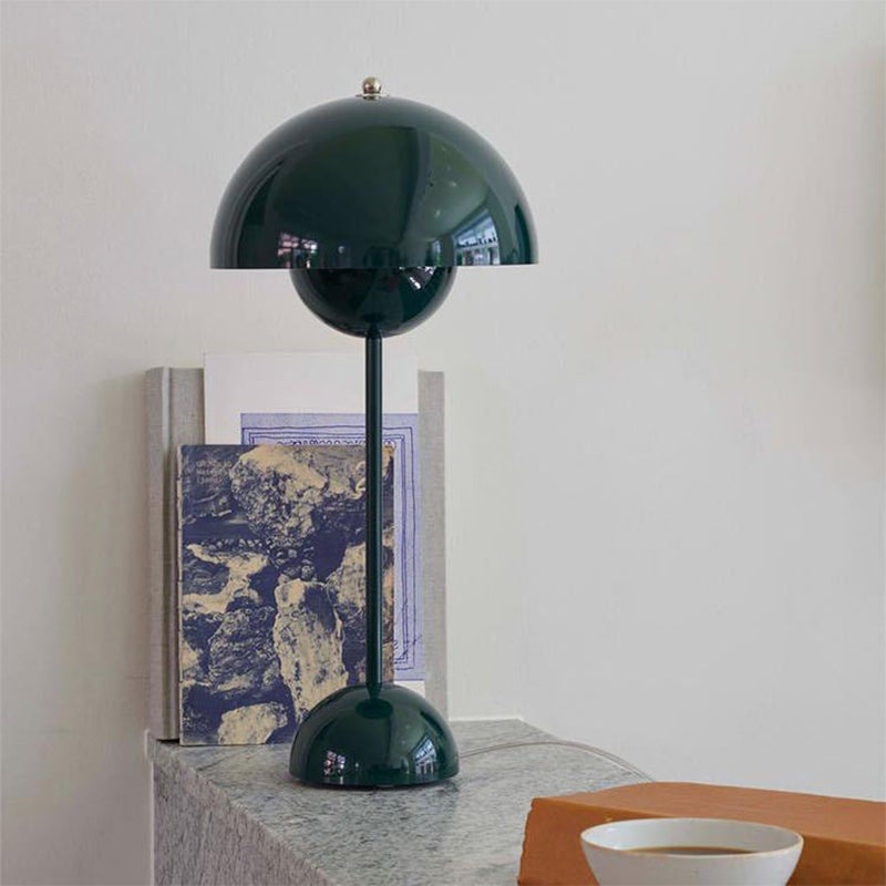 Minimalistische Tischlampe aus Metall, kreative Nebenlampe