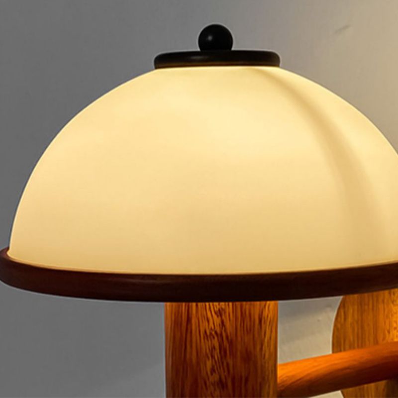 Vintage Wandlampe aus Holz mit Glasschirm