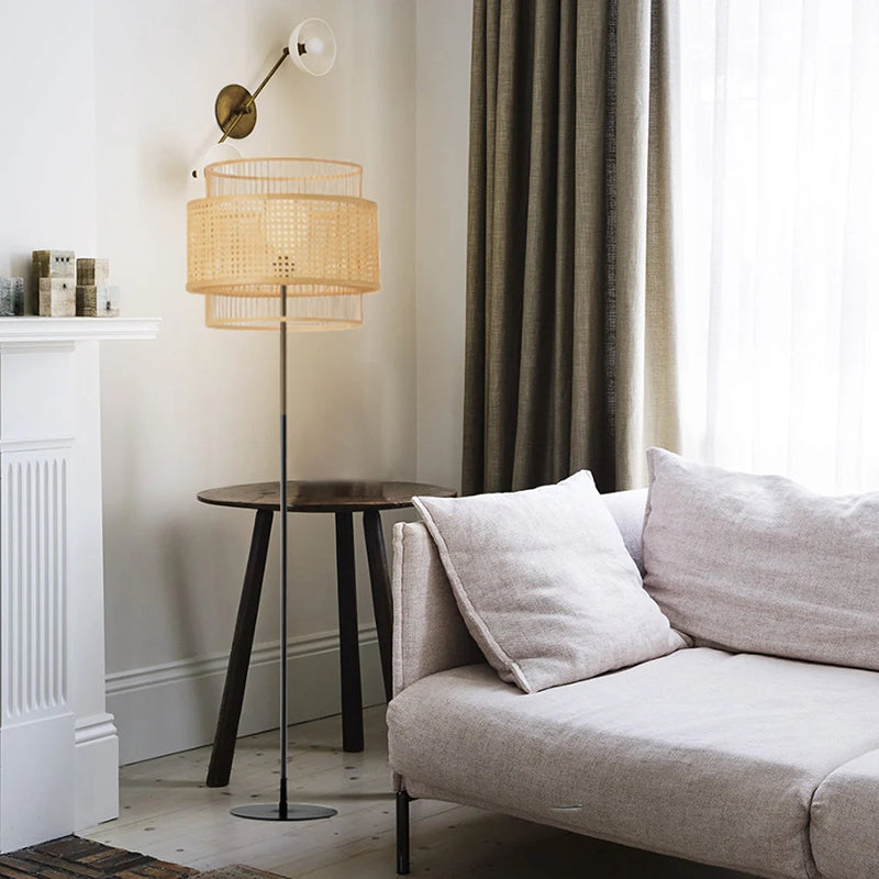 Handgeflochtene Rattan-Stehlampen und Tischlampen im Vintage-Design